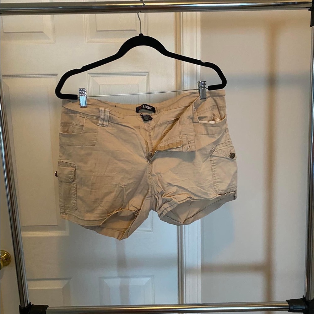 Women’s khaki shorts